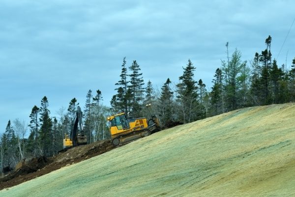 Hill Excavation in Niceville