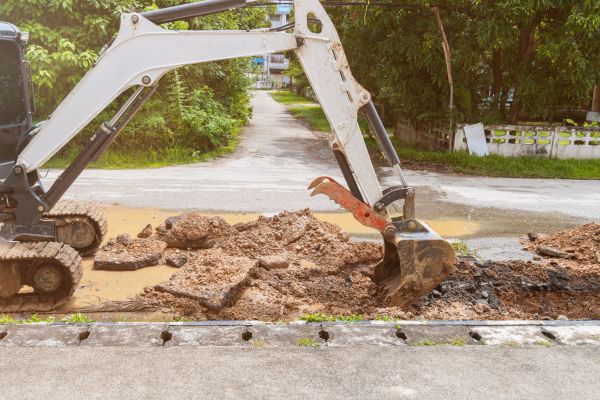 Water Line Excavation in Niceville